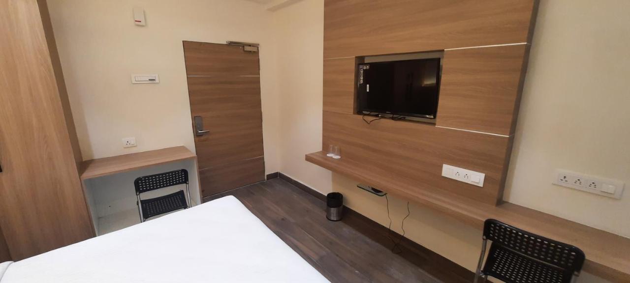 Hotel Sunrise Hospitality Vijayawāda Zewnętrze zdjęcie