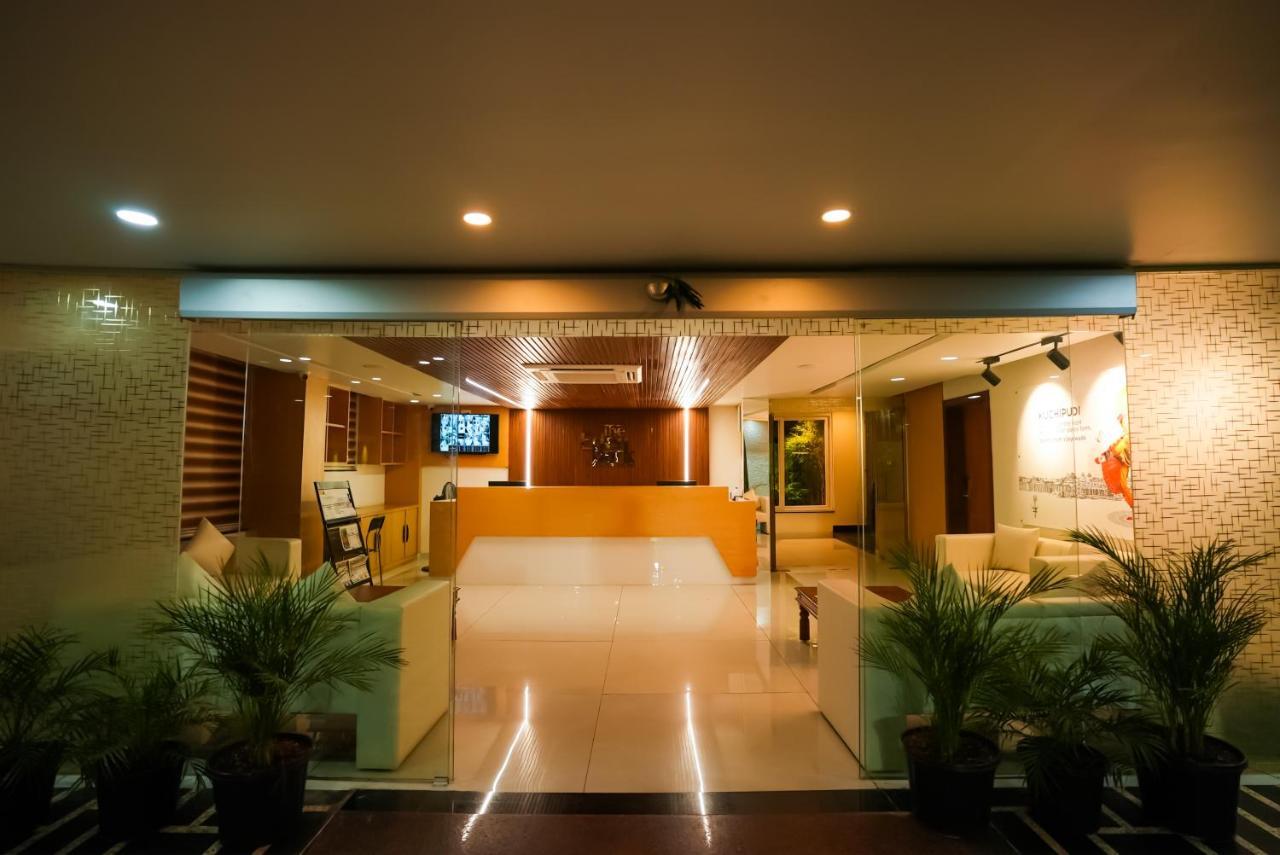 Hotel Sunrise Hospitality Vijayawāda Zewnętrze zdjęcie