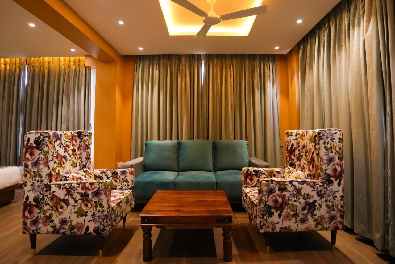 Hotel Sunrise Hospitality Vijayawāda Zewnętrze zdjęcie